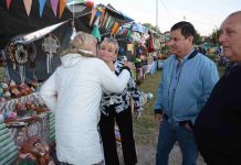 Mauricio Gomez inaugura Playón Deportivo en la apertura de la «3ra Fiesta Regional del Pollo»
