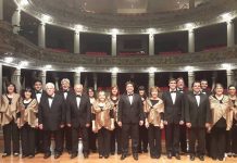 Gran noche de entretenimiento organizada por el Coro Brandsen