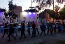 Banderazo «Con los chicos en las aulas» para reclamar por paritarias