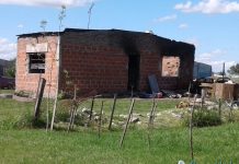 Se quiso prender fuego y quemó su casa