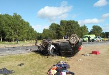 Una mujer de Jeppener murió y otras 8 personas de la misma localidad resultaron heridas en un triple choque