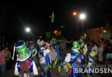 Gómez vivió un sábado a puro carnaval