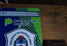 Dos sujetos robaron en la vía pública, uno de ellos fue identificado, le allanaron la casa y quedó detenido.