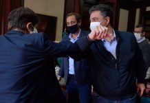 Coronavirus en la Argentina: Axel Kicillof recibió a los intendentes opositores por el pago de los sueldos