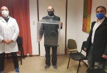 Donan cabina de acrílico con especificaciones técnicas propias para el uso de los profesionales de la salud