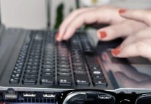 A partir de hoy, los docentes pueden gestionar el préstamo para comprar computadoras