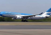 Llegó el vuelo con las vacunas Sputnik V y comienza el operativo de despliegue en todo el país
