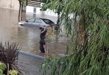 Reconocimiento a policías que ofrecieron su tiempo y trabajo para ayudar solidariamente en plena tormenta.