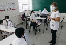 El Gobierno bonaerense ratifica su plan de volver a clases presenciales en marzo