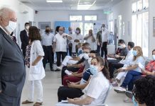 Arrancó la segunda etapa de vacunación y Ginés dijo que el país «se aseguró 51 millones de dosis»