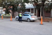 Efectivos del Operativo Sol realizan controles vehiculares y en los alrededores de los bancos de Brandsen