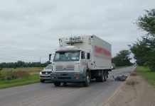 Adolescente herido tras un choque entre una moto y un camión en la ruta 29