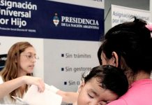 El Presidente anunció ayuda de 15 mil pesos a beneficiarios de AUH y otras asignaciones