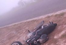 Despisto una moto en el acceso a Altamirano