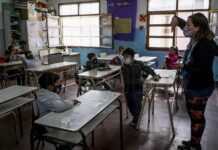 Convocan a docentes jubilados para las clases a contraturno en provincia de Buenos Aires