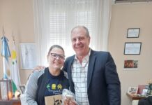 Distinguieron la labor de Rita Anchordoquy, la primera mujer bombero de Jeppener