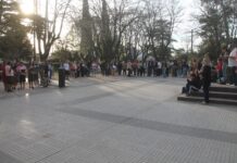 Encuentro por el Mes de la Biblia en Plaza Brandsen
