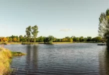 Escapadas: queda a sólo 50 kilómetros de Buenos Aires y es ideal para disfrutar el fin de semana en una laguna