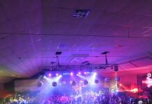 Mucha gente bailó y disfrutó de la música de los 80 y los 90 en la Retrocoop 15!