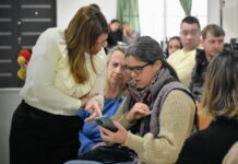 Se brindó una charla sobre herramientas financieras en el barrio Los Pinos