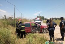 Vuelco en cercanías al barrio La Parada: tres heridos