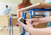 Ya fue sancionada la ley que regula el uso de celulares en escuelas secundarias
