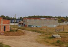 Vecinos Ecológicos reclaman información oficial por una fábrica que utiliza químicos en Las Acacias