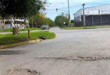 Escriben los lectores: con bache y sin semáforos