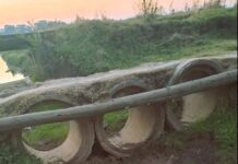 Escriben los Lectores: Desde La Parada denuncian que un chico se lastimó por caer de un puente peatonal en mal estado