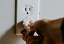 Dos menores terminaron hospitalizados tras electrocutarse en una institución educativa