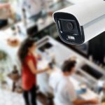 Escriben los lectores: Denuncian que hay cámaras en probadores de un local