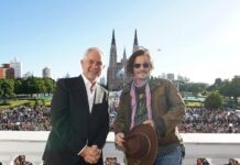 Johnny Depp fue declarado «visitante ilustre» de La Plata y recibió la llave de la ciudad