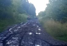 Vecina denuncia que motos deterioraron aún más la calle Máximo Paz