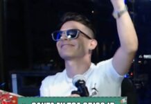 Cris Junior llevó su música a la emblemática calle Corrientes