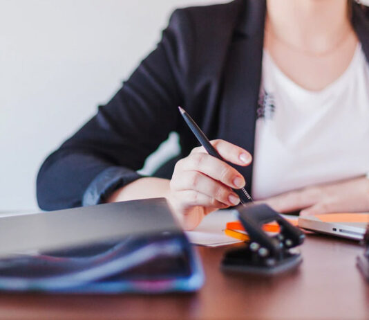 Búsqueda laboral en Brandsen: secretaria administrativa