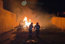 Incendio en vivienda del barrio Los Pinos: trabajan Bomberos y Policía en calle 13