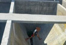 Rescataron a menores que se encontraban en un tanque cloacal