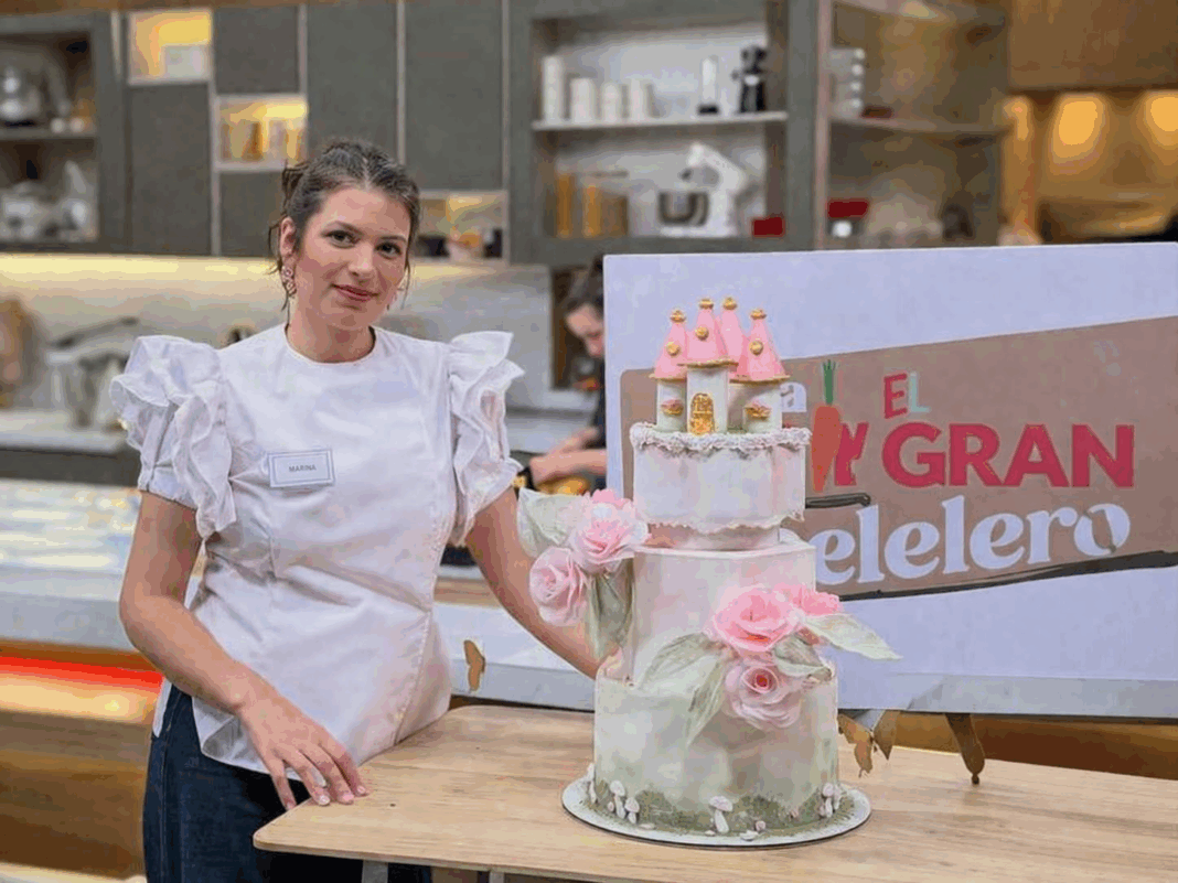 Pastel y arte en la cocina