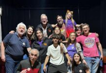 20 años de Teatro El Viejo Rafiki: «Teatro podemos hacer en cualquier lado, pero la familia que hay acá nos hace seguir»