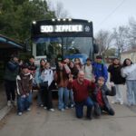 Vecinos de Jeppener preparan una emotiva despedida para Pedro, histórico chofer de la línea 500