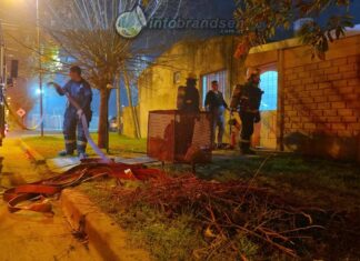 Incendio de vivienda en el barrio Los Tilos
