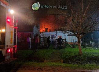 Incendio de vivienda en el Barrio Las Mandarinas