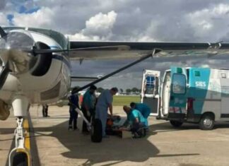 San Vicente: la Provincia trasladó en un vuelo sanitario a dos sobrevivientes del trágico accidente en Jujuy
