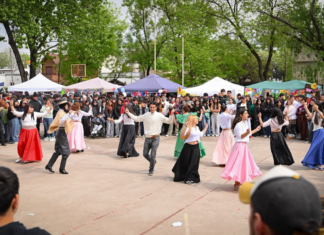 San Vicente: la Escuela Secundaria N° 2 realizó la 11° Feria de las Colectividades