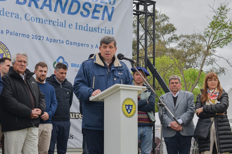 Gustavo Lorenti pidió por la tosquera: «Somos unos fenómenos, cuidamos el medio ambiente, pero la gente del campo, ¿cómo vive?”