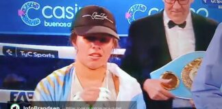 Con la frente en alto: Sol Baumstarh cayó por puntos ante Yadira Bustillos Sol Baumstarh en el rincón, envuelta en la bandera argentina, tras la pelea ante Yadira Bustillos