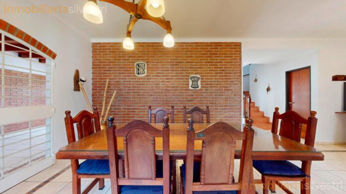 Comedor - Casa en venta en Gonnet
