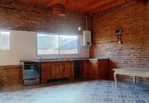 En venta: dos PH tipo casa de tres ambientes y dos patios en Brandsen Interior luminoso de un PH tipo casa en Alberti al 1400, Brandsen