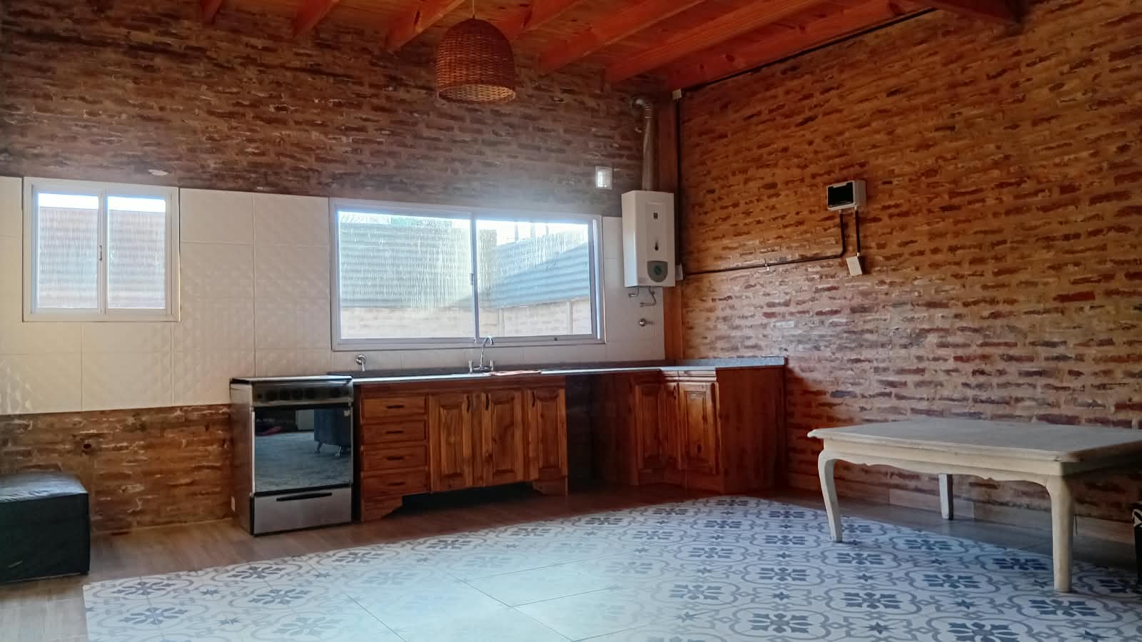 Ambiente interior de los PH en Alberti al 1400, Brandsen.