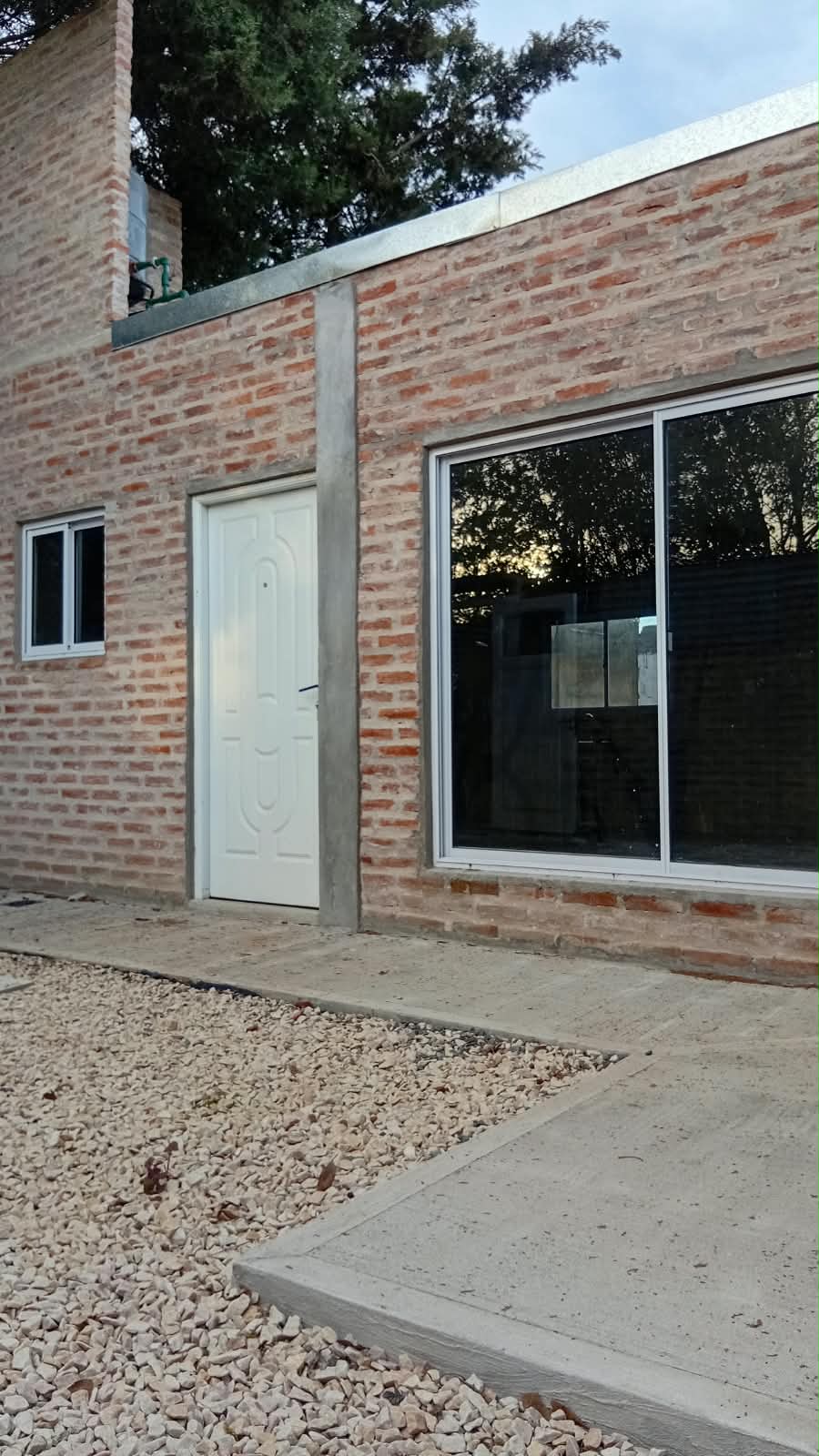 PH tipo casa en Alberti al 1400, Brandsen
